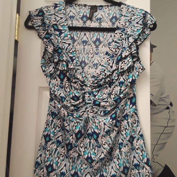 Olivia Paige Tops - Beautiful Blue Print Top